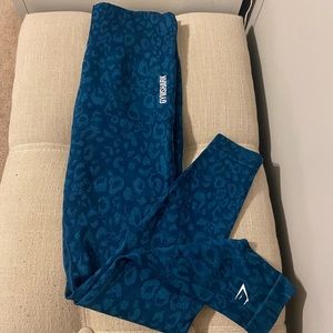 GYMSHARK L adapt animal leggings. Perfect condition